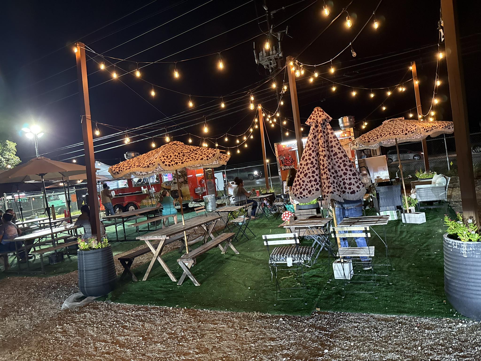 Diablos Munch Mobile Seating Area at Night
